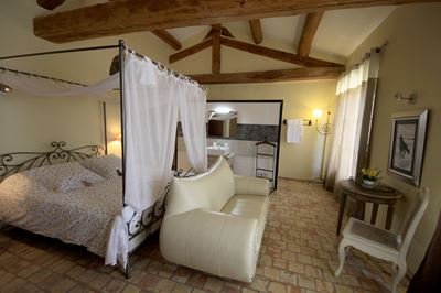 No-47-fi32902699x330